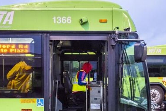 Winston-Bus